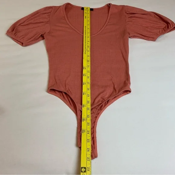 Lulus Ribbed Scoop Neck Puff Short Sleeve Bodysuit- Small - Picture 10 of 14